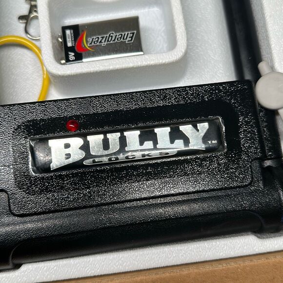 Bully Locks S-808 Alarm Lock With Pager Reminder Lanyard 100+dB - Picture 2 of 10